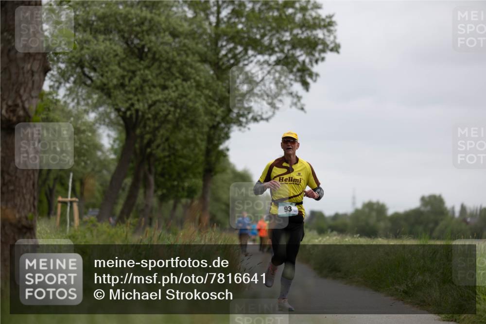 04.05.2025 - 8. Wedeler Halbmarathon Michael Strokosch http://msf.ph/oto/7816641 04.05.2025 11:16:02 Laufen 93 meine-sportfotos.de