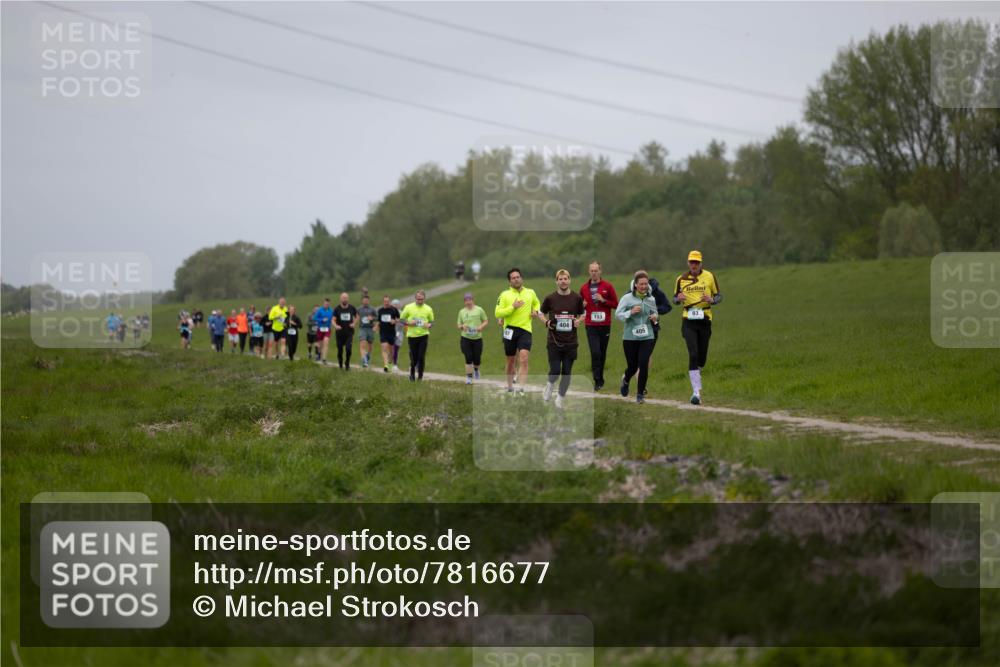 04.05.2025 - 8. Wedeler Halbmarathon Michael Strokosch http://msf.ph/oto/7816677 04.05.2025 11:31:21 Laufen  meine-sportfotos.de