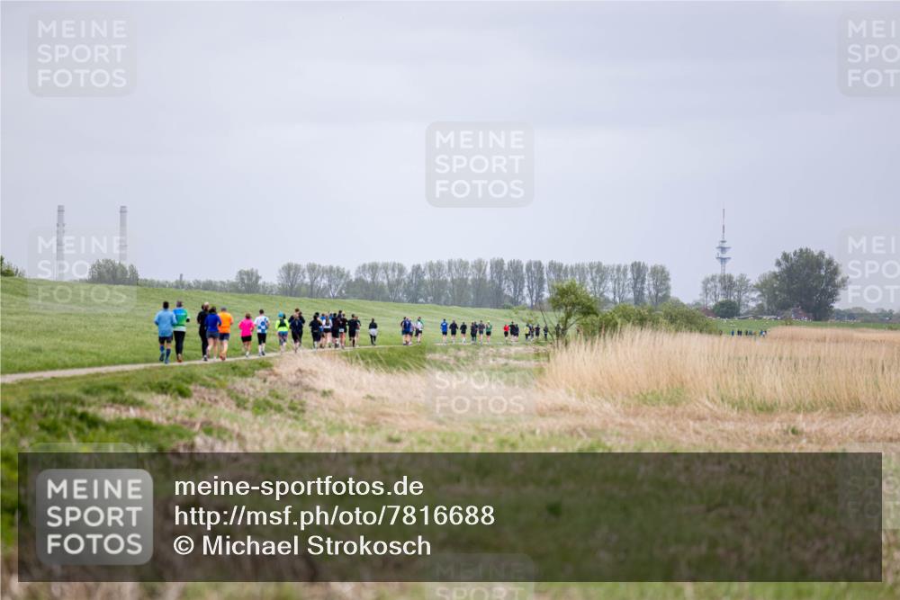 04.05.2025 - 8. Wedeler Halbmarathon Michael Strokosch http://msf.ph/oto/7816688 04.05.2025 11:31:45 Laufen  meine-sportfotos.de