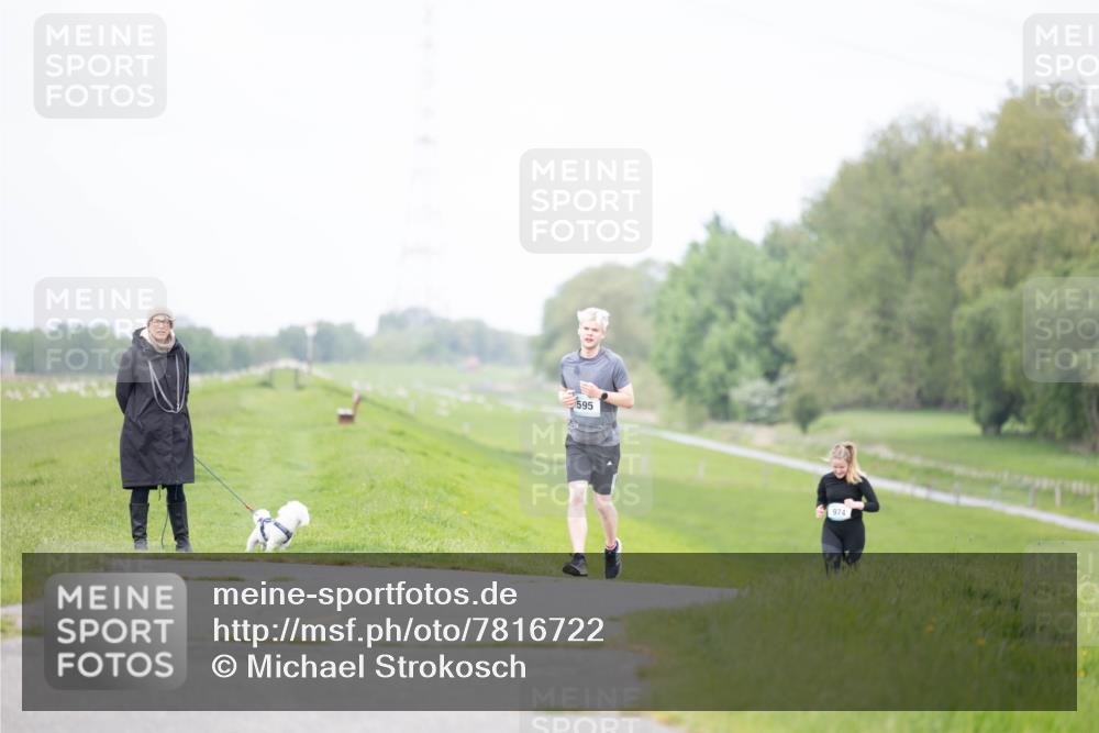 04.05.2025 - 8. Wedeler Halbmarathon Michael Strokosch http://msf.ph/oto/7816722 04.05.2025 11:38:14 Laufen 595, 974 meine-sportfotos.de