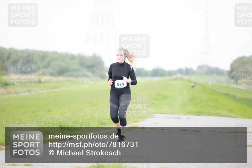 04.05.2025 - 8. Wedeler Halbmarathon Michael Strokosch http://msf.ph/oto/7816731 04.05.2025 11:38:27 Laufen 974 meine-sportfotos.de