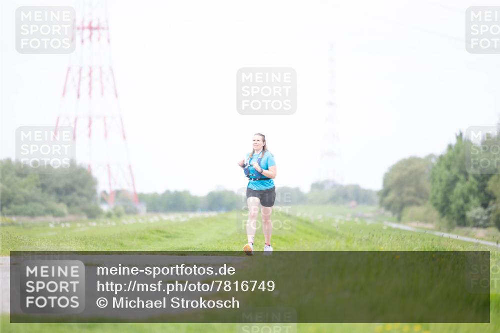 04.05.2025 - 8. Wedeler Halbmarathon Michael Strokosch http://msf.ph/oto/7816749 04.05.2025 11:38:50 Laufen  meine-sportfotos.de