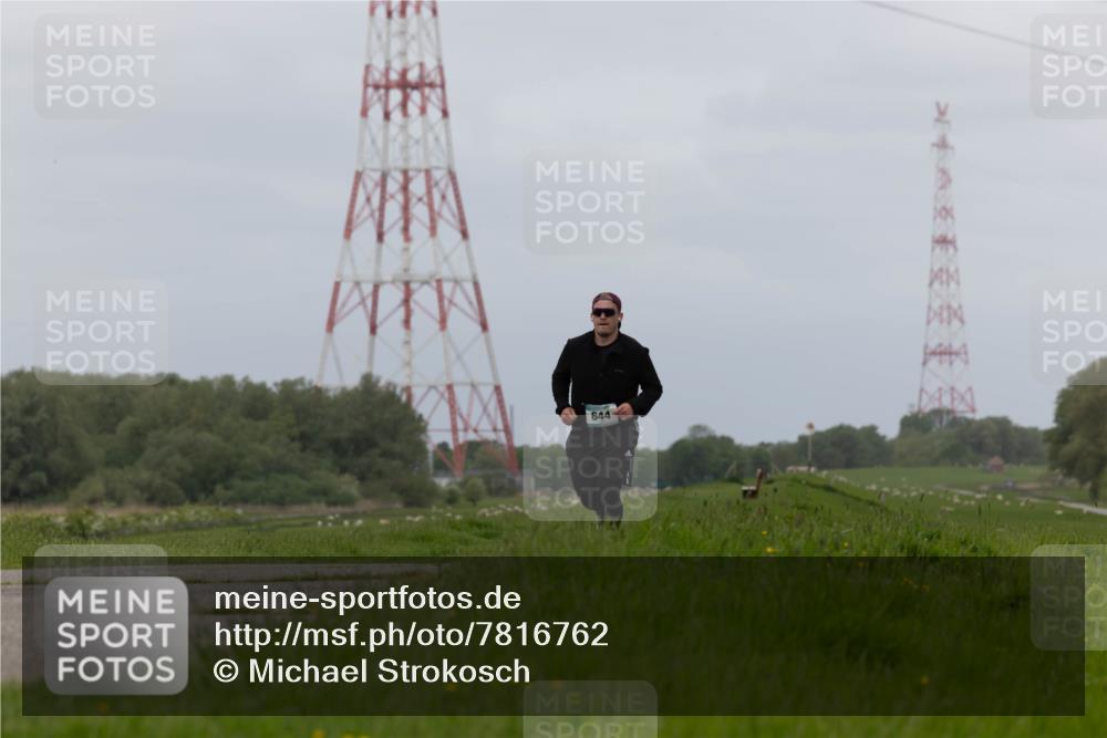 04.05.2025 - 8. Wedeler Halbmarathon Michael Strokosch http://msf.ph/oto/7816762 04.05.2025 11:39:17 Laufen 4, 644 meine-sportfotos.de