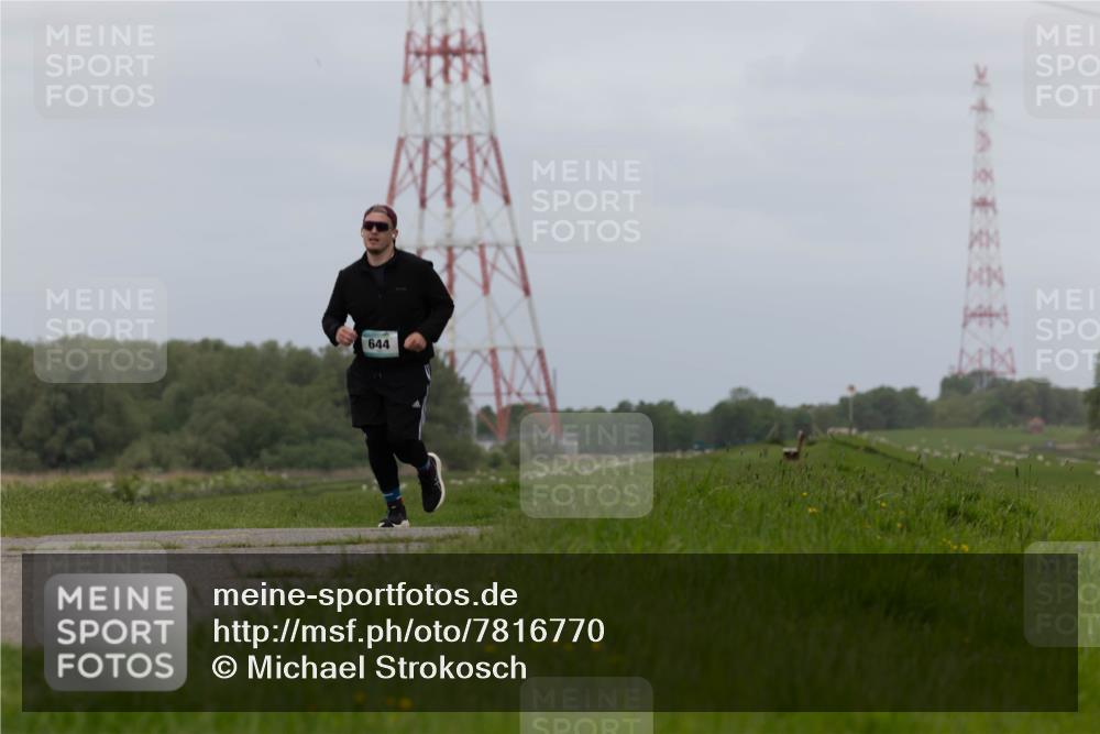 04.05.2025 - 8. Wedeler Halbmarathon Michael Strokosch http://msf.ph/oto/7816770 04.05.2025 11:39:19 Laufen 644, 1444 meine-sportfotos.de