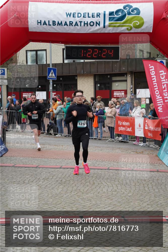 04.05.2025 - 8. Wedeler Halbmarathon Felixshl http://msf.ph/oto/7816773 04.05.2025 11:22:22 Ziel 1044, 1212 meine-sportfotos.de