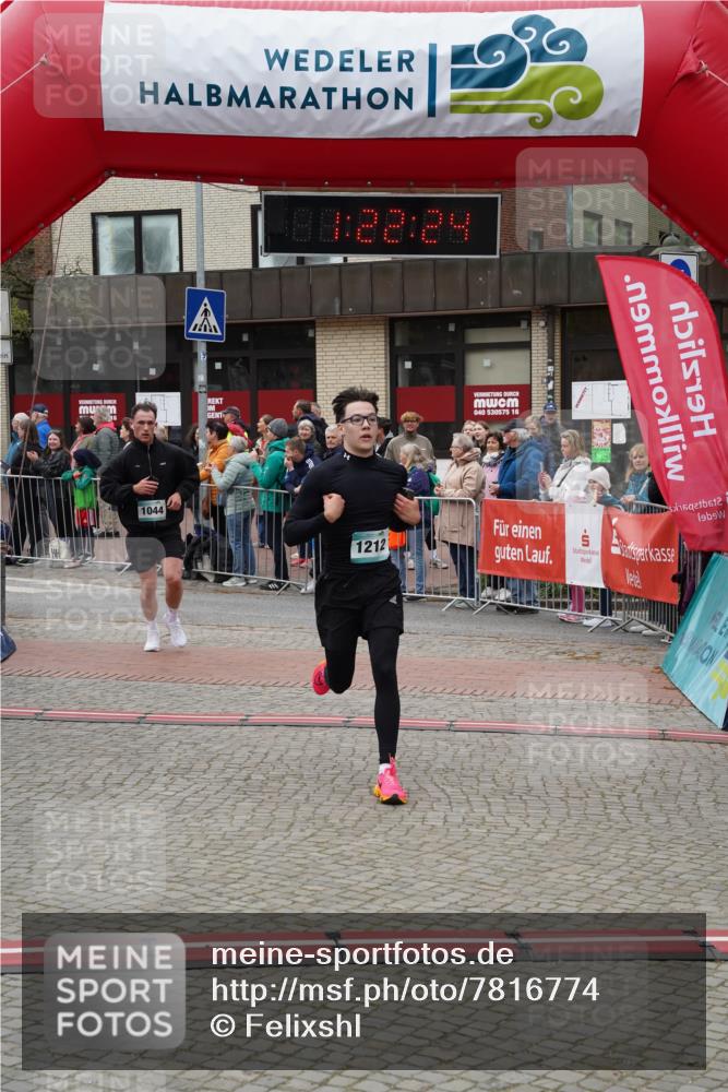 04.05.2025 - 8. Wedeler Halbmarathon Felixshl http://msf.ph/oto/7816774 04.05.2025 11:22:22 Ziel 1044, 1212 meine-sportfotos.de