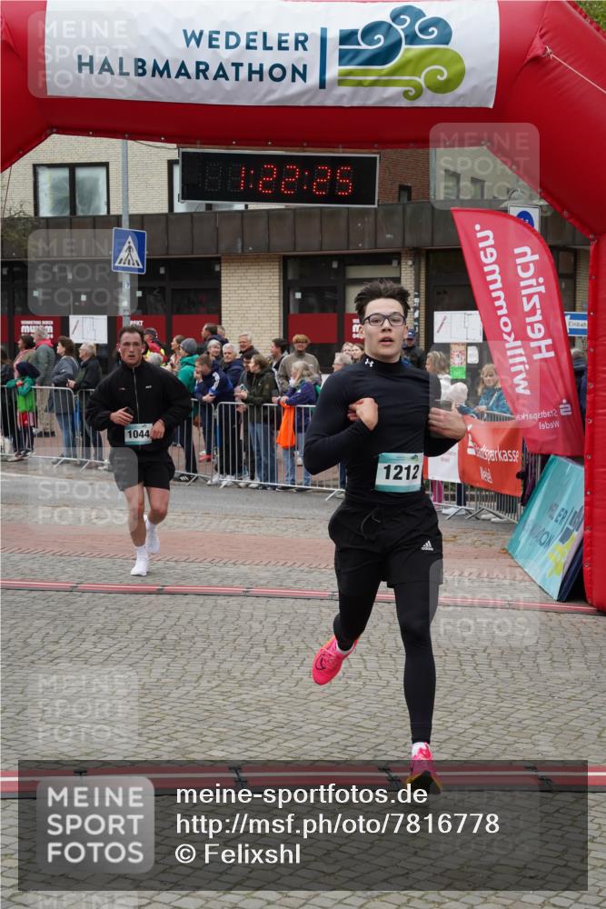 04.05.2025 - 8. Wedeler Halbmarathon Felixshl http://msf.ph/oto/7816778 04.05.2025 11:22:23 Ziel 1044, 1212 meine-sportfotos.de