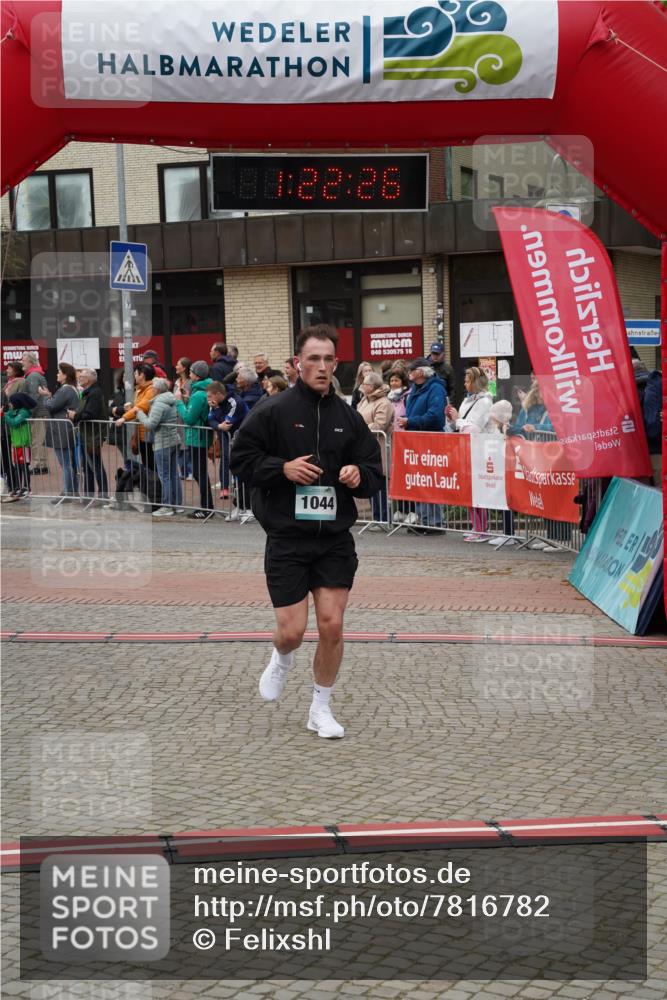 04.05.2025 - 8. Wedeler Halbmarathon Felixshl http://msf.ph/oto/7816782 04.05.2025 11:22:24 Ziel 1044, 1212 meine-sportfotos.de