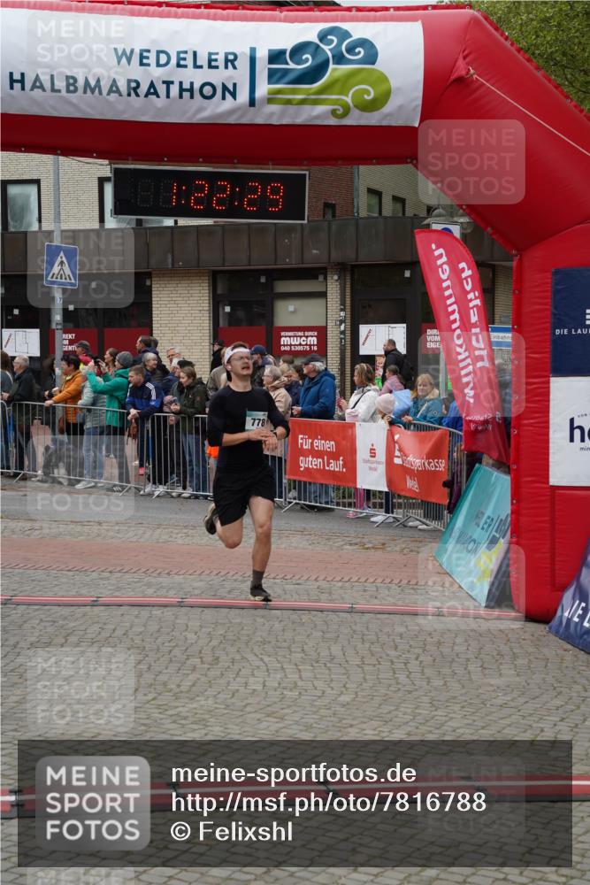 04.05.2025 - 8. Wedeler Halbmarathon Felixshl http://msf.ph/oto/7816788 04.05.2025 11:22:27 Ziel 778, 1044, 1212 meine-sportfotos.de