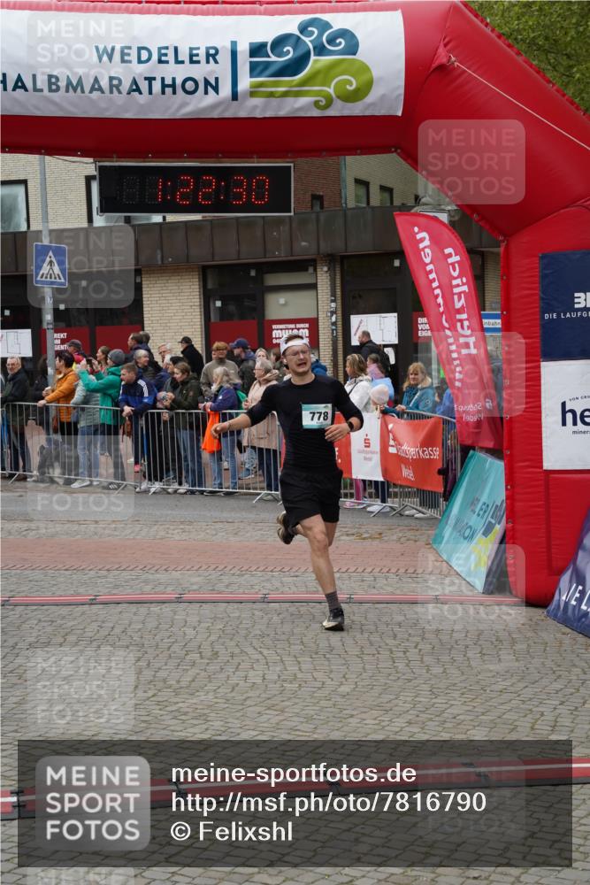 04.05.2025 - 8. Wedeler Halbmarathon Felixshl http://msf.ph/oto/7816790 04.05.2025 11:22:28 Ziel 778, 1044, 1212 meine-sportfotos.de