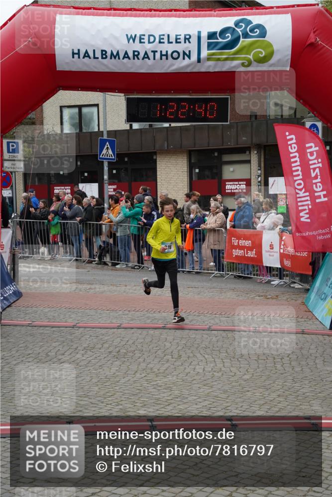 04.05.2025 - 8. Wedeler Halbmarathon Felixshl http://msf.ph/oto/7816797 04.05.2025 11:22:38 Ziel 378 meine-sportfotos.de