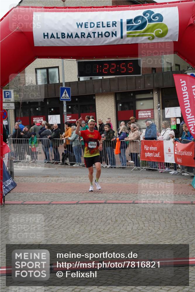 04.05.2025 - 8. Wedeler Halbmarathon Felixshl http://msf.ph/oto/7816821 04.05.2025 11:22:53 Ziel 1019 meine-sportfotos.de