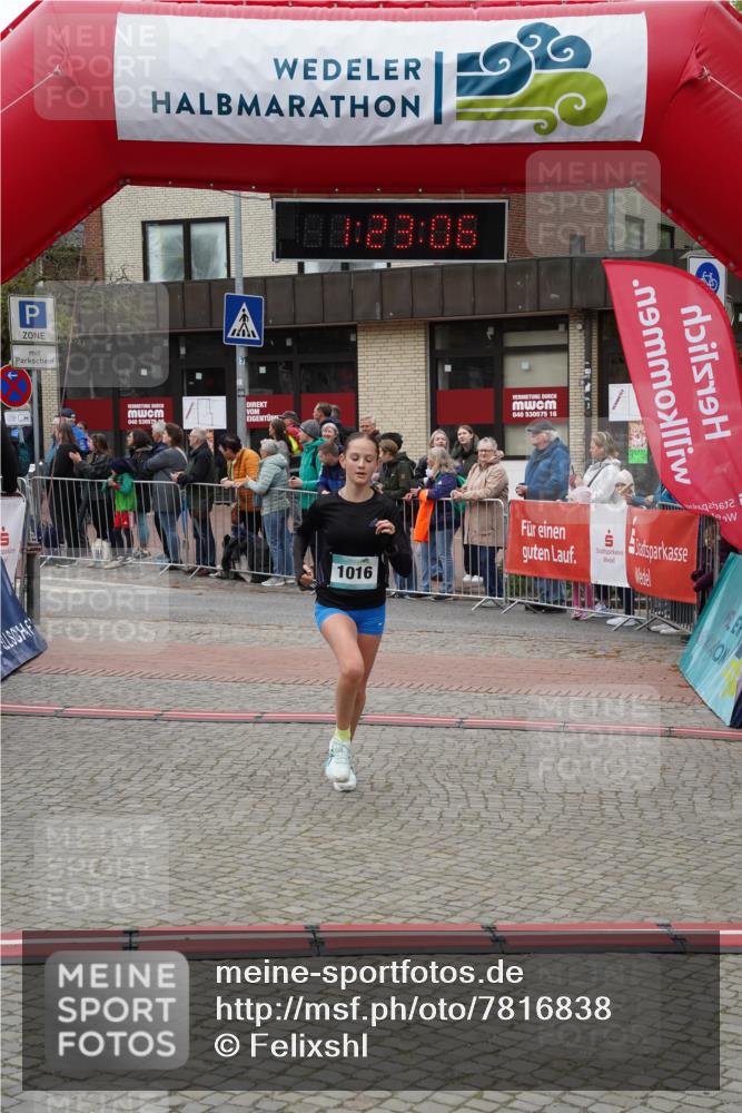 04.05.2025 - 8. Wedeler Halbmarathon Felixshl http://msf.ph/oto/7816838 04.05.2025 11:23:04 Ziel 1016 meine-sportfotos.de