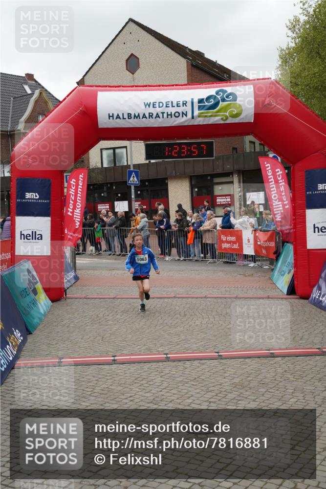 04.05.2025 - 8. Wedeler Halbmarathon Felixshl http://msf.ph/oto/7816881 04.05.2025 11:23:55 Ziel  meine-sportfotos.de