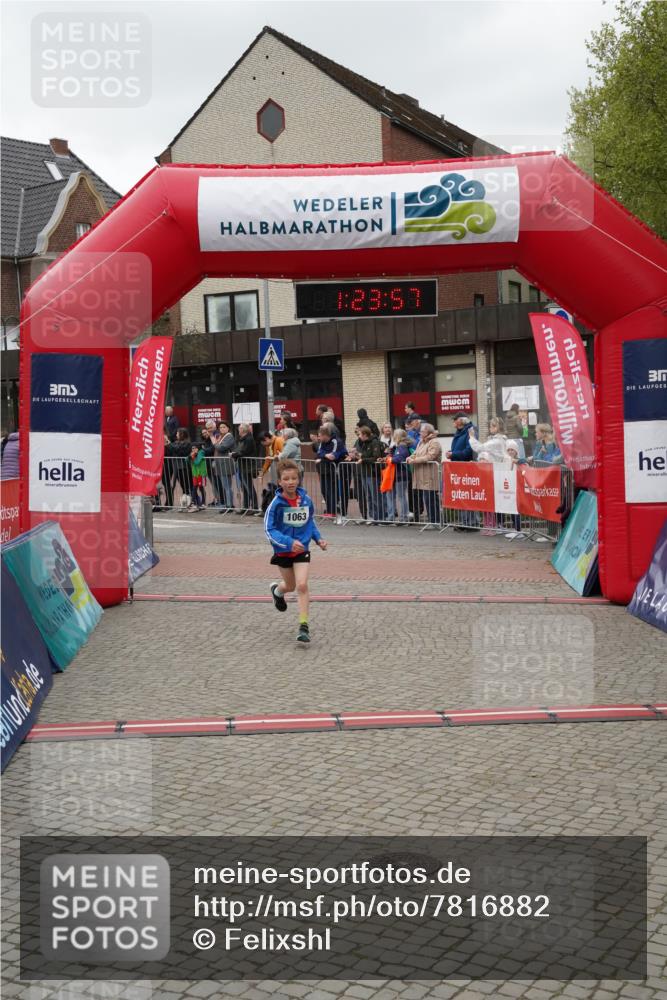 04.05.2025 - 8. Wedeler Halbmarathon Felixshl http://msf.ph/oto/7816882 04.05.2025 11:23:55 Ziel  meine-sportfotos.de