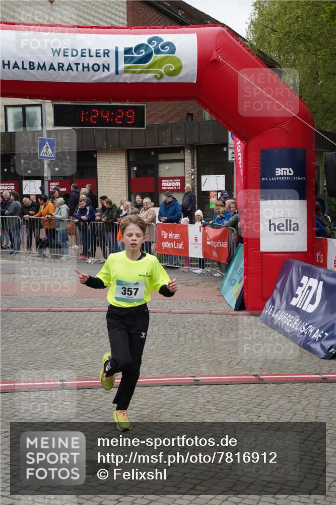 04.05.2025 - 8. Wedeler Halbmarathon Felixshl http://msf.ph/oto/7816912 04.05.2025 11:24:27 Ziel 357, 812 meine-sportfotos.de