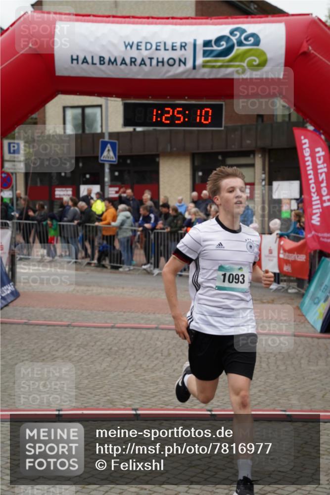 04.05.2025 - 8. Wedeler Halbmarathon Felixshl http://msf.ph/oto/7816977 04.05.2025 11:25:08 Ziel 1093, 1176 meine-sportfotos.de
