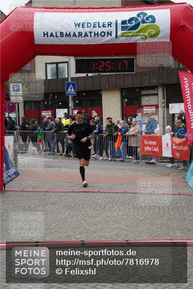 04.05.2025 - 8. Wedeler Halbmarathon Felixshl http://msf.ph/oto/7816978 04.05.2025 11:25:15 Ziel 1074 meine-sportfotos.de
