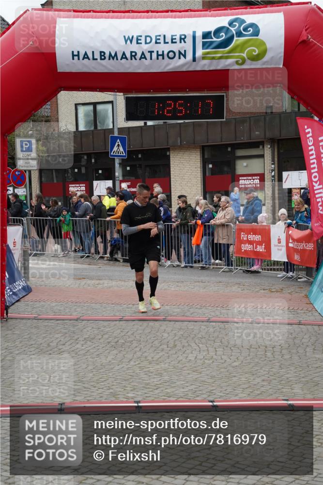 04.05.2025 - 8. Wedeler Halbmarathon Felixshl http://msf.ph/oto/7816979 04.05.2025 11:25:15 Ziel 1074 meine-sportfotos.de