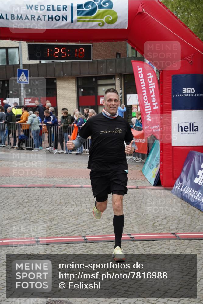 04.05.2025 - 8. Wedeler Halbmarathon Felixshl http://msf.ph/oto/7816988 04.05.2025 11:25:16 Ziel 1074 meine-sportfotos.de