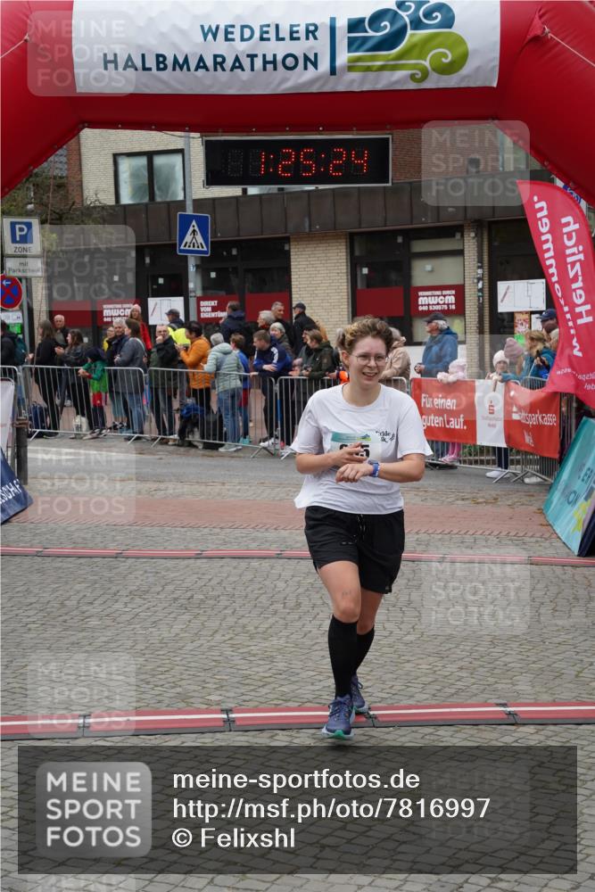 04.05.2025 - 8. Wedeler Halbmarathon Felixshl http://msf.ph/oto/7816997 04.05.2025 11:25:22 Ziel 655, 1074 meine-sportfotos.de