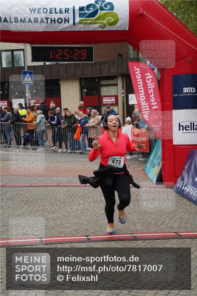 04.05.2025 - 8. Wedeler Halbmarathon Felixshl http://msf.ph/oto/7817007 04.05.2025 11:25:27 Ziel 473, 655 meine-sportfotos.de