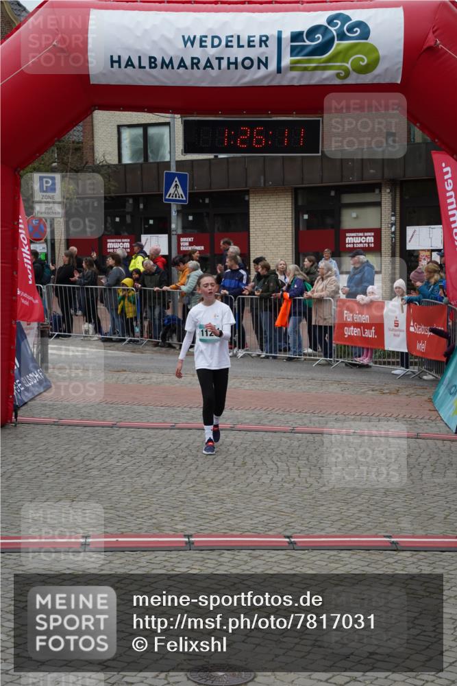 04.05.2025 - 8. Wedeler Halbmarathon Felixshl http://msf.ph/oto/7817031 04.05.2025 11:26:09 Ziel 166, 978, 1123 meine-sportfotos.de