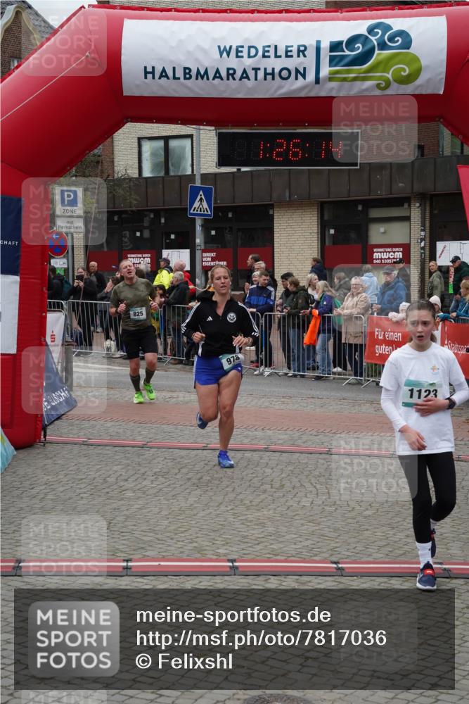 04.05.2025 - 8. Wedeler Halbmarathon Felixshl http://msf.ph/oto/7817036 04.05.2025 11:26:12 Ziel 801, 825, 978, 1123 meine-sportfotos.de