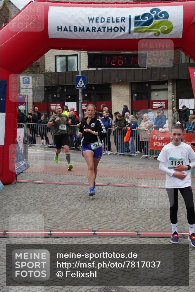 04.05.2025 - 8. Wedeler Halbmarathon Felixshl http://msf.ph/oto/7817037 04.05.2025 11:26:12 Ziel 801, 825, 978, 1123 meine-sportfotos.de