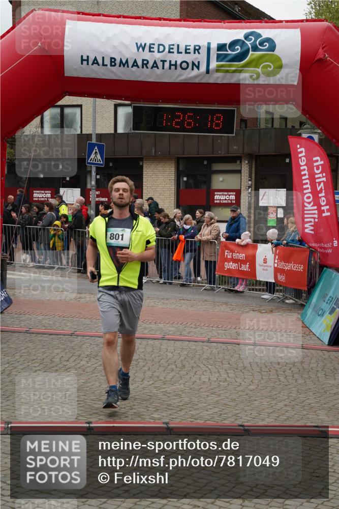 04.05.2025 - 8. Wedeler Halbmarathon Felixshl http://msf.ph/oto/7817049 04.05.2025 11:26:16 Ziel 801, 825, 978 meine-sportfotos.de