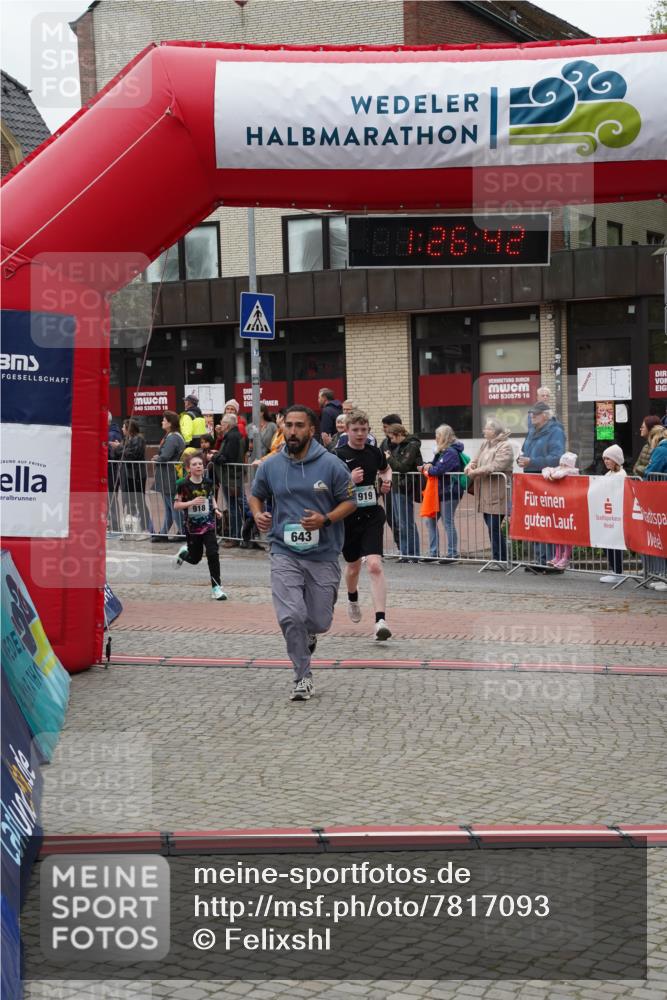 04.05.2025 - 8. Wedeler Halbmarathon Felixshl http://msf.ph/oto/7817093 04.05.2025 11:26:40 Ziel 643, 918, 919, 957, 1188 meine-sportfotos.de