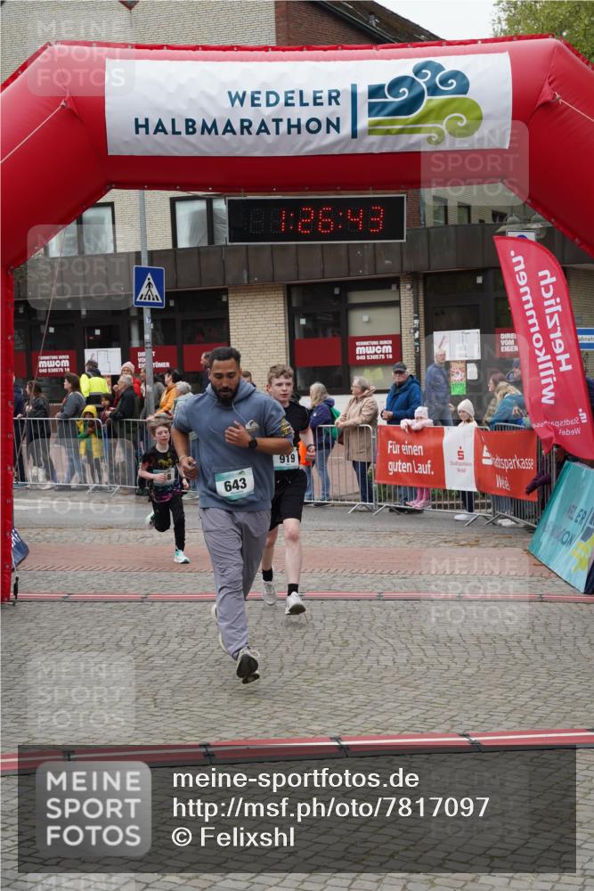 04.05.2025 - 8. Wedeler Halbmarathon Felixshl http://msf.ph/oto/7817097 04.05.2025 11:26:41 Ziel 643, 918, 919, 957 meine-sportfotos.de