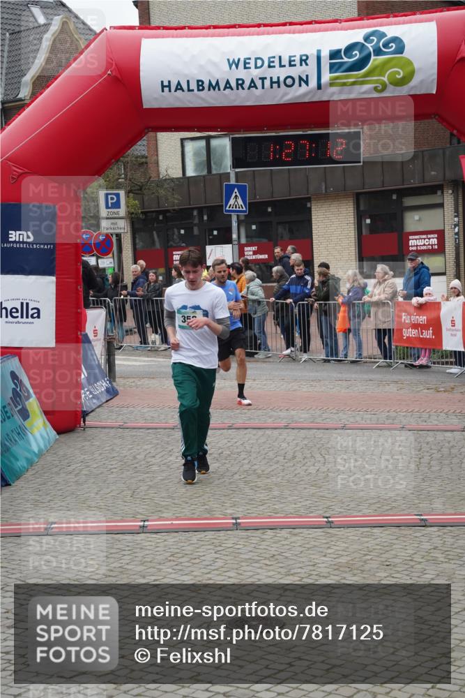 04.05.2025 - 8. Wedeler Halbmarathon Felixshl http://msf.ph/oto/7817125 04.05.2025 11:27:10 Ziel 303, 352 meine-sportfotos.de
