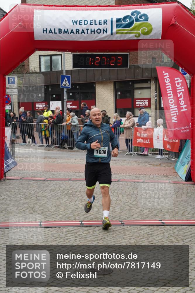 04.05.2025 - 8. Wedeler Halbmarathon Felixshl http://msf.ph/oto/7817149 04.05.2025 11:27:21 Ziel 509, 1038, 1198, 1201 meine-sportfotos.de