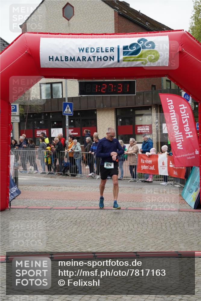 04.05.2025 - 8. Wedeler Halbmarathon Felixshl http://msf.ph/oto/7817163 04.05.2025 11:27:29 Ziel 674, 705, 1198, 1201 meine-sportfotos.de