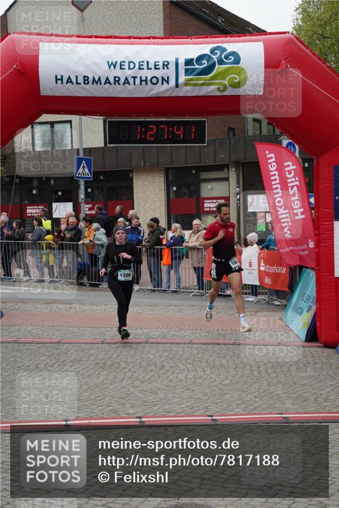 04.05.2025 - 8. Wedeler Halbmarathon Felixshl http://msf.ph/oto/7817188 04.05.2025 11:27:39 Ziel 790, 862, 1081, 1208 meine-sportfotos.de