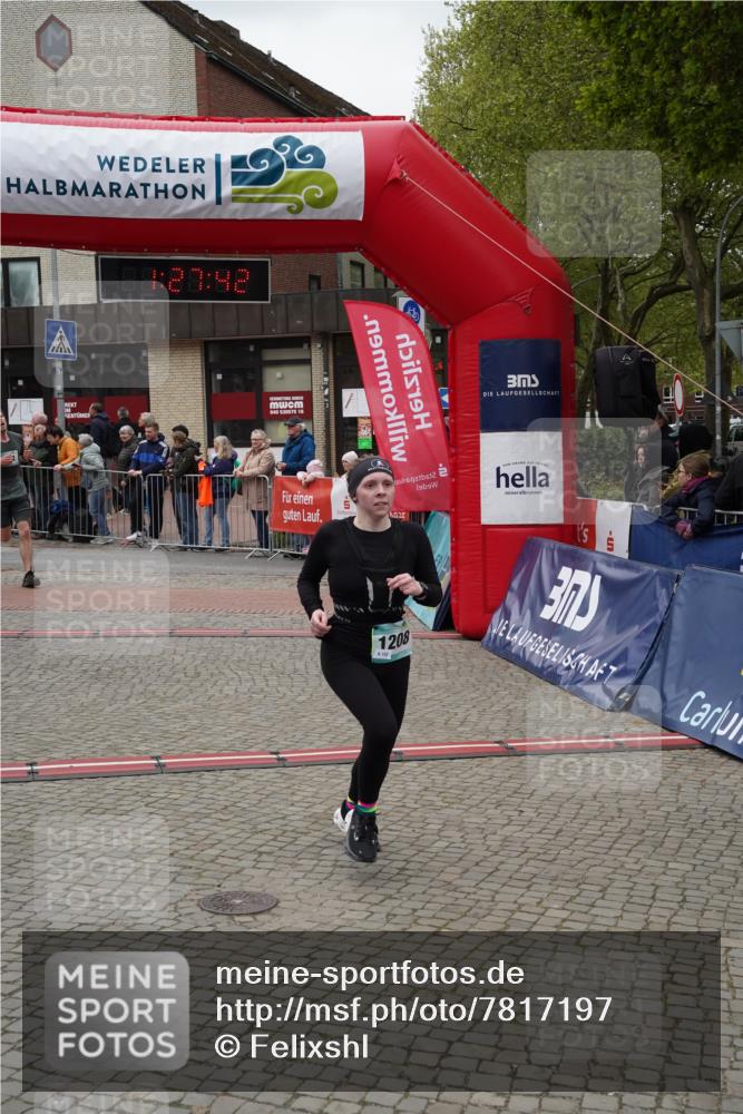 04.05.2025 - 8. Wedeler Halbmarathon Felixshl http://msf.ph/oto/7817197 04.05.2025 11:27:40 Ziel 790, 862, 1081, 1208 meine-sportfotos.de