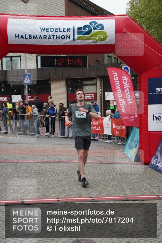 04.05.2025 - 8. Wedeler Halbmarathon Felixshl http://msf.ph/oto/7817204 04.05.2025 11:27:43 Ziel 862, 1081, 1208 meine-sportfotos.de