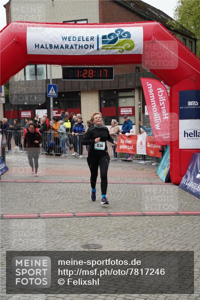 04.05.2025 - 8. Wedeler Halbmarathon Felixshl http://msf.ph/oto/7817246 04.05.2025 11:28:15 Ziel 372, 836, 1195 meine-sportfotos.de