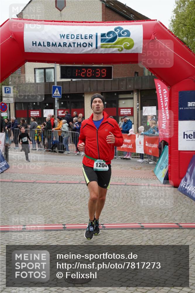 04.05.2025 - 8. Wedeler Halbmarathon Felixshl http://msf.ph/oto/7817273 04.05.2025 11:28:37 Ziel 227, 228, 1204 meine-sportfotos.de