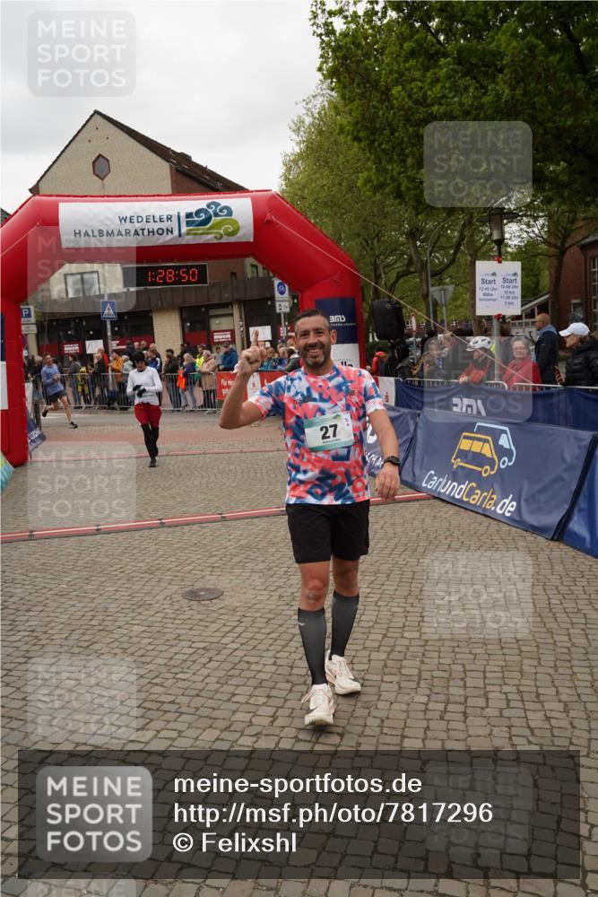 04.05.2025 - 8. Wedeler Halbmarathon Felixshl http://msf.ph/oto/7817296 04.05.2025 11:28:48 Ziel 27, 159, 301, 853 meine-sportfotos.de