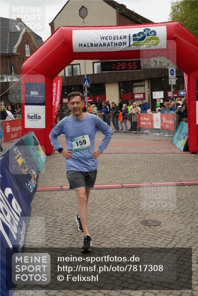 04.05.2025 - 8. Wedeler Halbmarathon Felixshl http://msf.ph/oto/7817308 04.05.2025 11:28:53 Ziel 159, 853 meine-sportfotos.de