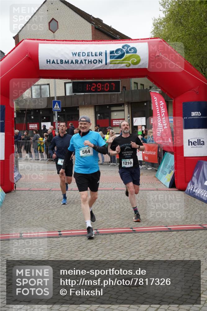 04.05.2025 - 8. Wedeler Halbmarathon Felixshl http://msf.ph/oto/7817326 04.05.2025 11:29:05 Ziel 56, 484, 564, 924, 1139, 1210 meine-sportfotos.de