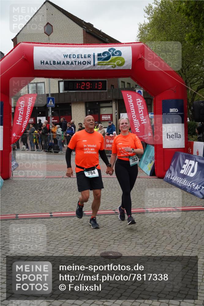 04.05.2025 - 8. Wedeler Halbmarathon Felixshl http://msf.ph/oto/7817338 04.05.2025 11:29:11 Ziel 56, 783, 784, 1203 meine-sportfotos.de