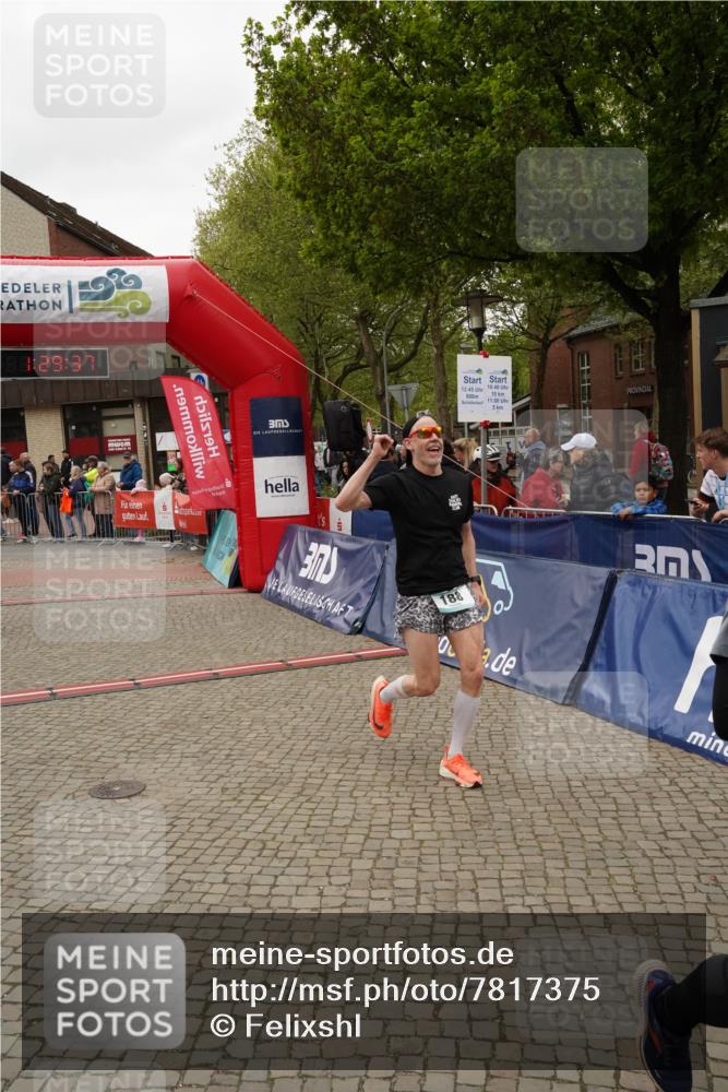 04.05.2025 - 8. Wedeler Halbmarathon Felixshl http://msf.ph/oto/7817375 04.05.2025 11:29:35 Ziel 188, 642, 963, 969 meine-sportfotos.de