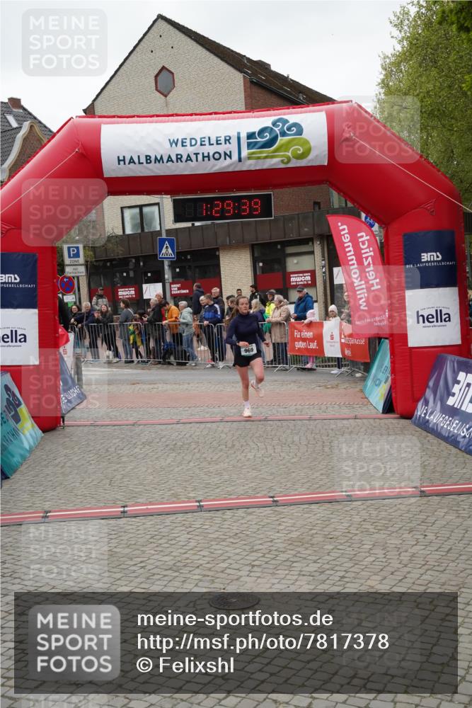 04.05.2025 - 8. Wedeler Halbmarathon Felixshl http://msf.ph/oto/7817378 04.05.2025 11:29:37 Ziel 188, 642, 963, 969 meine-sportfotos.de