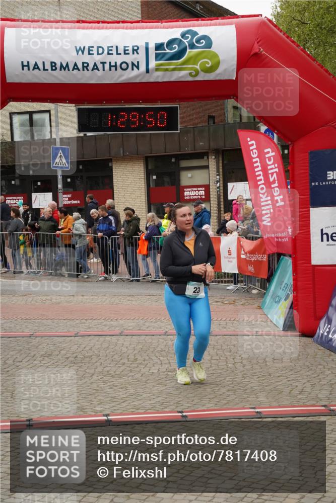04.05.2025 - 8. Wedeler Halbmarathon Felixshl http://msf.ph/oto/7817408 04.05.2025 11:29:48 Ziel 23, 701, 1004 meine-sportfotos.de