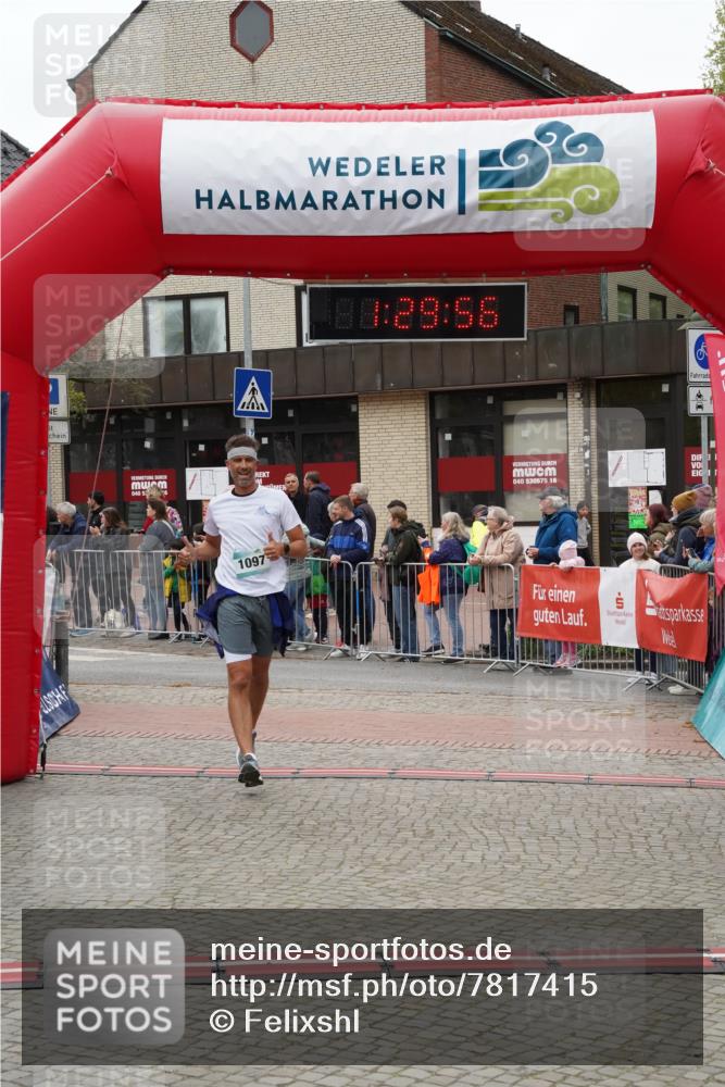 04.05.2025 - 8. Wedeler Halbmarathon Felixshl http://msf.ph/oto/7817415 04.05.2025 11:29:54 Ziel 1097 meine-sportfotos.de