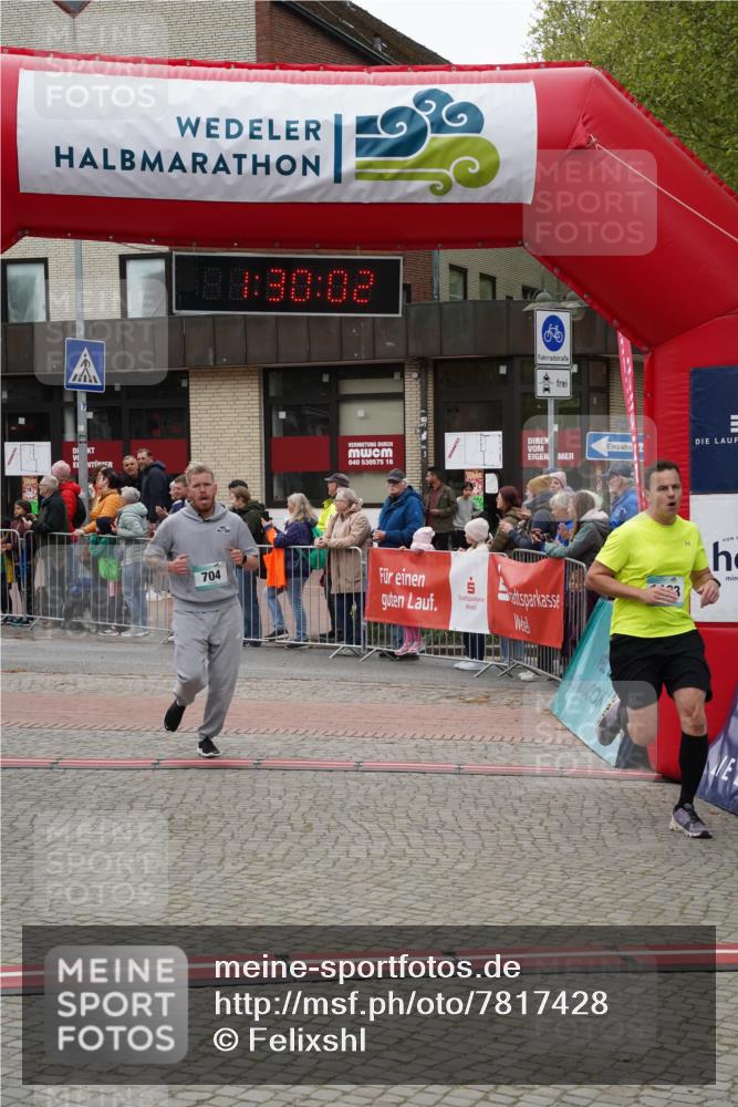 04.05.2025 - 8. Wedeler Halbmarathon Felixshl http://msf.ph/oto/7817428 04.05.2025 11:30:00 Ziel 704, 1097, 1133 meine-sportfotos.de