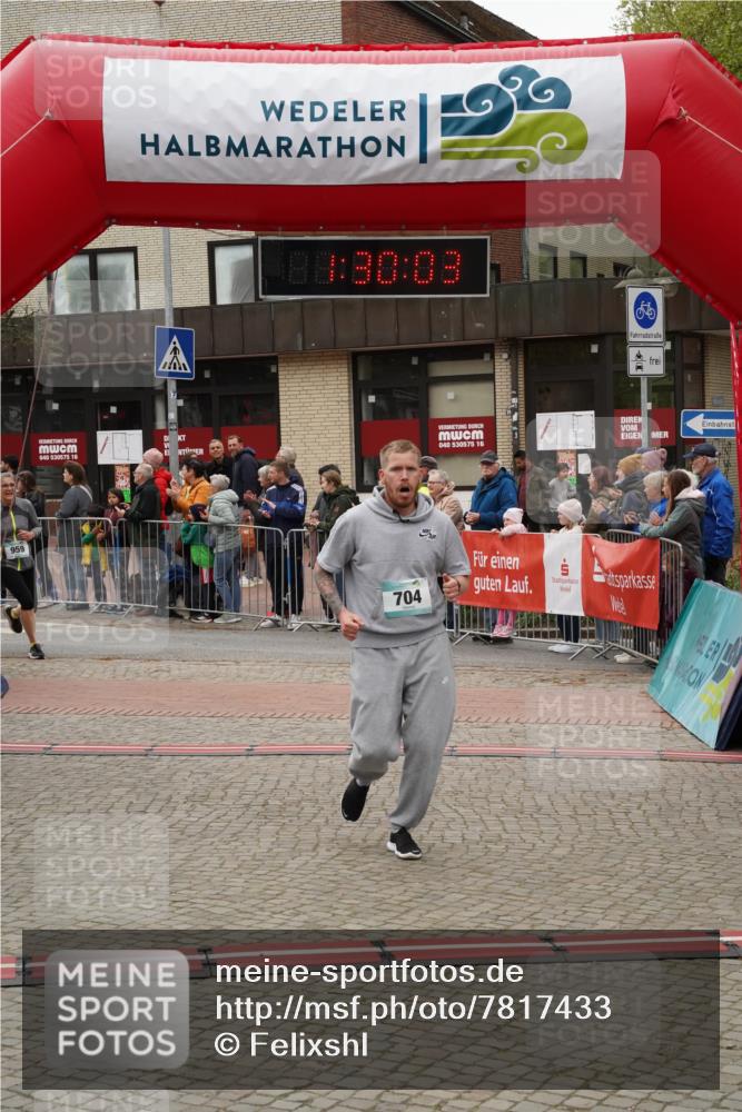 04.05.2025 - 8. Wedeler Halbmarathon Felixshl http://msf.ph/oto/7817433 04.05.2025 11:30:01 Ziel 704, 959, 1133 meine-sportfotos.de